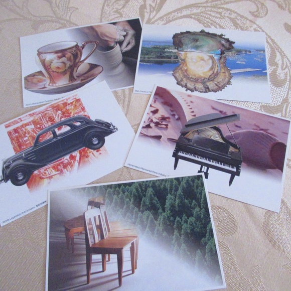 5 Vintage International Picture Postcards - Picture 1 of 6